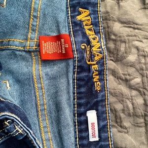 Junior size 17 Arizona Co. jeans